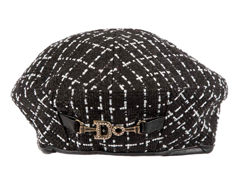 Black and White winter beret by Max Alexander